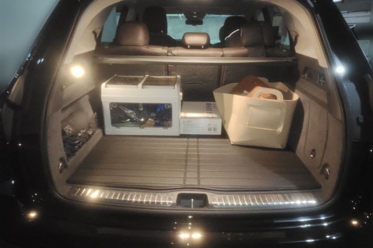 Used Mercedes-Benz GLE 2020 GLE 450 4MATIC Stylish Model Trunk