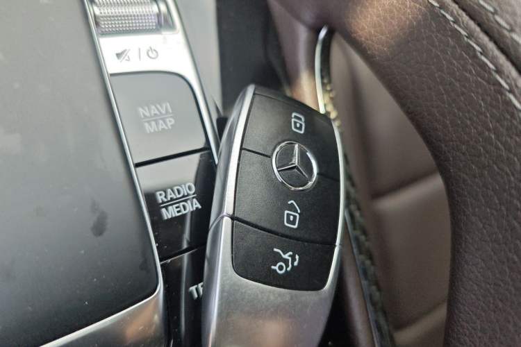 Used Mercedes-Benz GLE 2020 GLE 350 4MATIC Dynamic Edition Vehicle Key