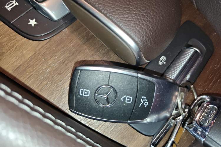 Used Mercedes-Benz GLE 2020 Facelifted GLE 350 4MATIC Luxury Edition Vehicle Key