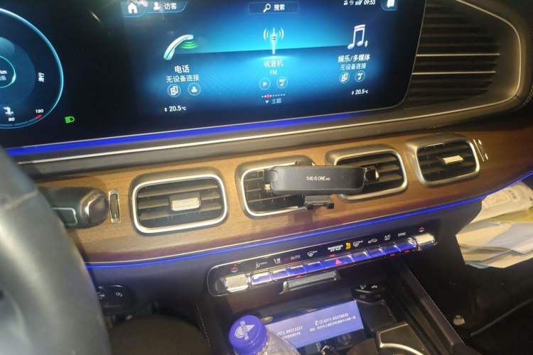 Used Mercedes-Benz GLE 2020 GLE 350 4MATIC Luxury Model Audio And AC Panel