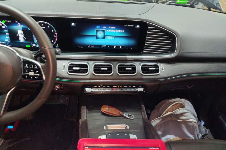 Used Mercedes-Benz GLE 2020 GLE 450 4MATIC Stylish Model Audio And AC Panel