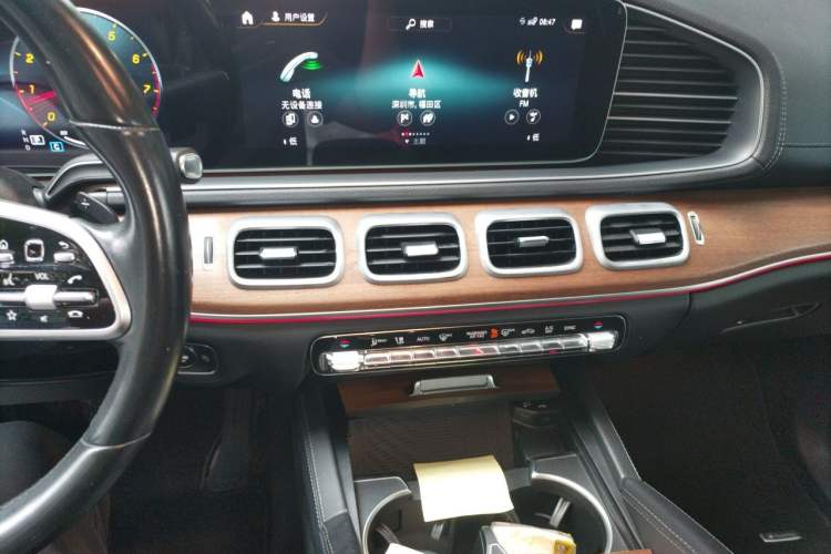 Used Mercedes-Benz GLE 2020 GLE 350 4MATIC Luxury Model Audio And AC Panel