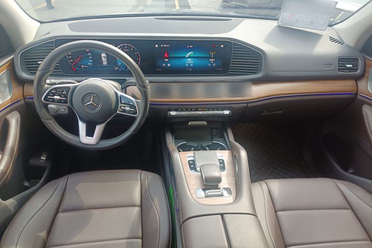Used Mercedes-Benz GLE 2020 GLE 350 4MATIC Luxury Model Center Console