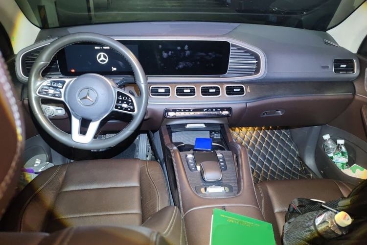 Used Mercedes-Benz GLE 2020 Restyled GLE 450 4MATIC Luxury Edition Center Console