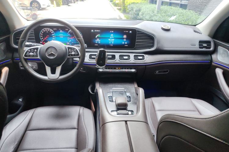 Used Mercedes-Benz GLE 2020 GLE 450 4MATIC Stylish Model Center Console