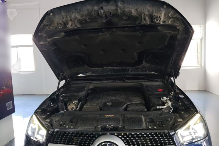 Used Mercedes-Benz GLE 2020 GLE 450 4MATIC Stylish Model Engine Bay