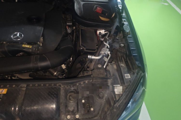 Used Mercedes-Benz GLE 2020 GLE 350 4MATIC Luxury Model Engine Bay Left