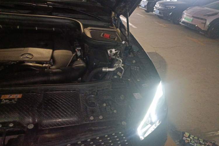 Used Mercedes-Benz GLE 2020 GLE 350 4MATIC Fashion Model Engine Bay Left