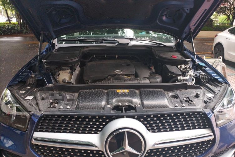 Used Mercedes-Benz GLE 2020 GLE 350 4MATIC Luxury Model Engine Bay