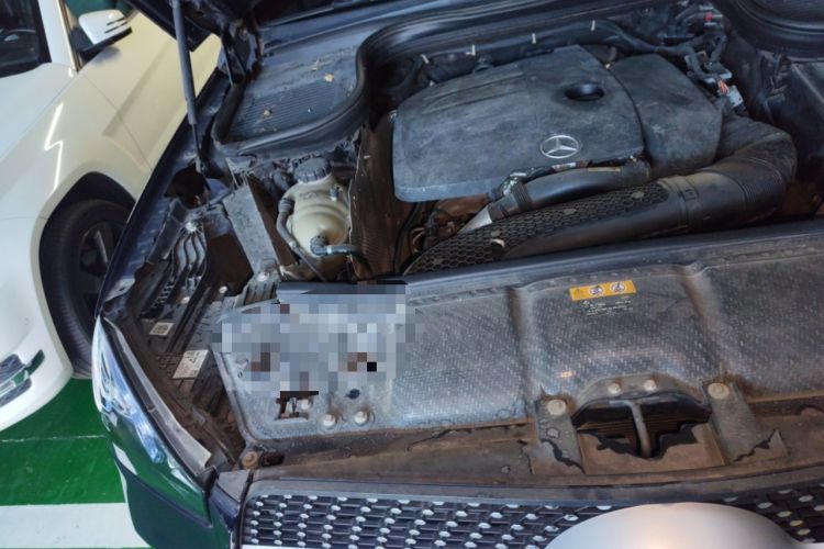Used Mercedes-Benz GLE 2020 GLE 350 4MATIC Fashion Model Engine Bay Right