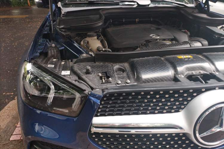 Used Mercedes-Benz GLE 2020 GLE 350 4MATIC Luxury Model Engine Bay Right