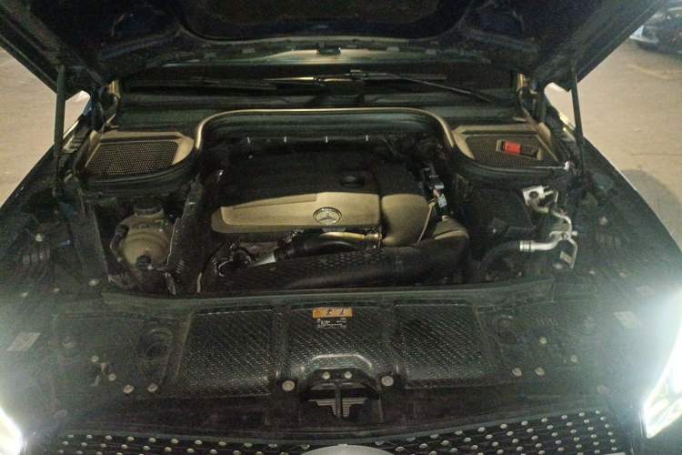 Used Mercedes-Benz GLE 2020 GLE 350 4MATIC Fashion Model Engine Bay