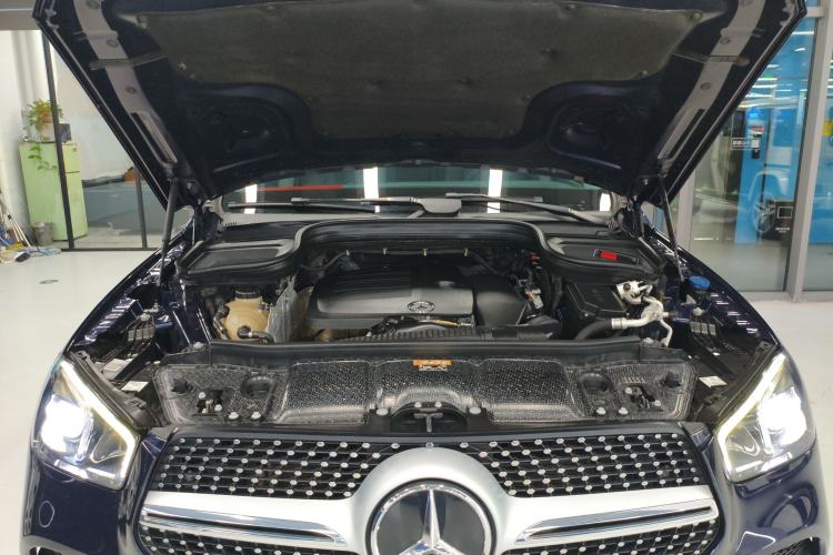 Used Mercedes-Benz GLE 2020 GLE 350 4MATIC Luxury Model Engine Bay