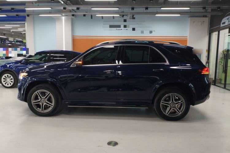 Used Mercedes-Benz GLE 2020 GLE 350 4MATIC Luxury Model Exterior 2