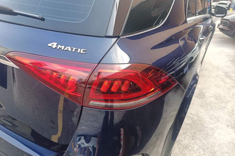 Used Mercedes-Benz GLE 2020 GLE 350 4MATIC Luxury Model Exterior 3