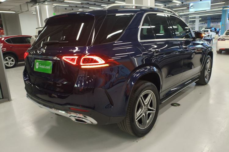Used Mercedes-Benz GLE 2020 GLE 350 4MATIC Luxury Model Exterior 4