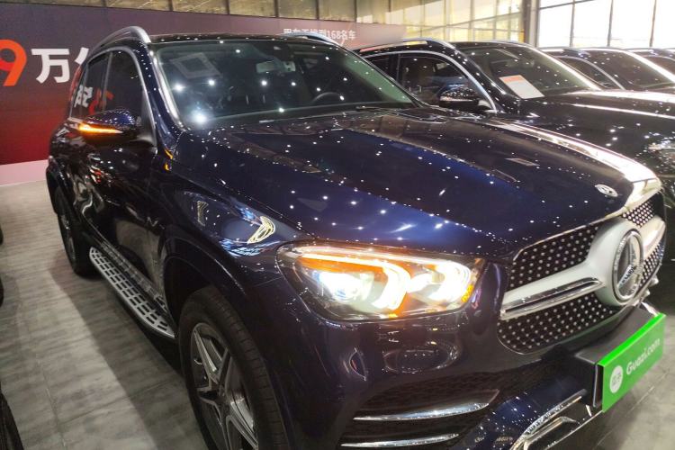 Used Mercedes-Benz GLE 2020 GLE 450 4MATIC Stylish Model Front Right 45 Deg