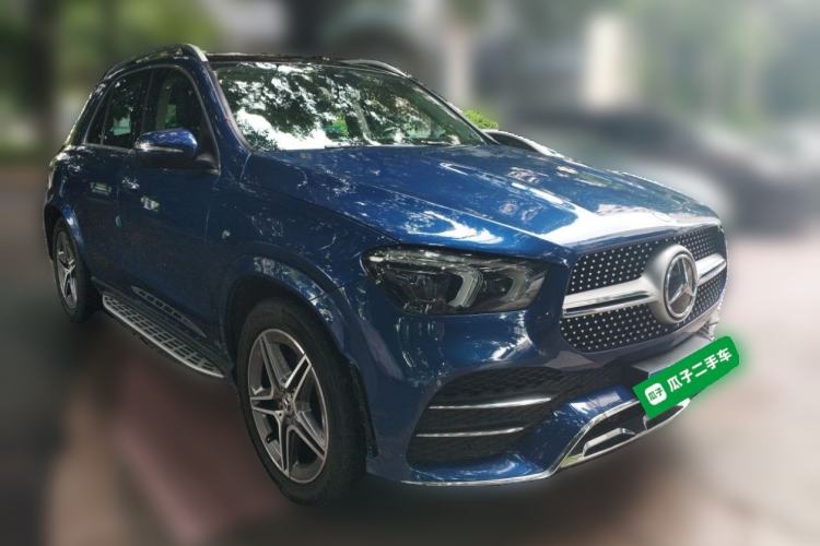 Used Mercedes-Benz GLE 2020 GLE 350 4MATIC Luxury Model Front Right 45 Deg