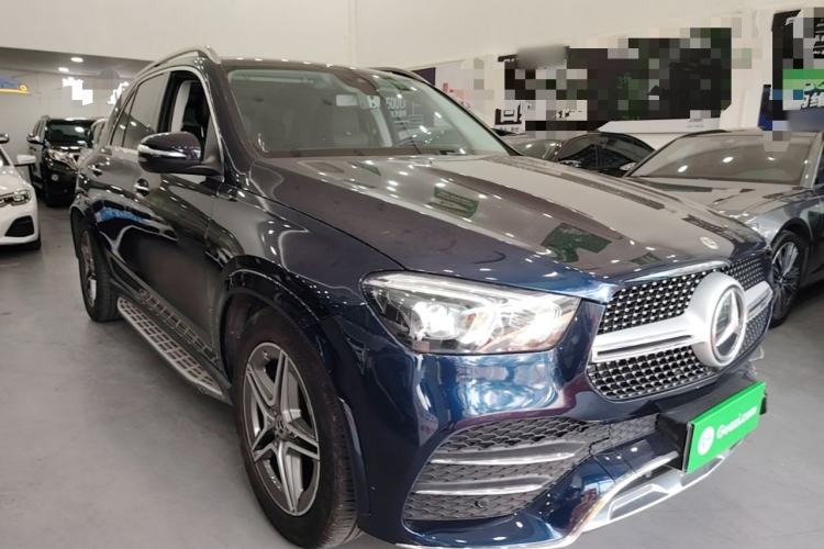 Used Mercedes-Benz GLE 2020 GLE 450 4MATIC Stylish Model Front Right 45 Deg