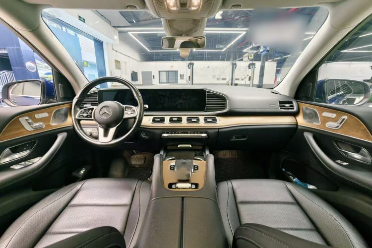 Used Mercedes-Benz GLE 2020 Facelifted GLE 350 4MATIC Luxury Edition Interior 1