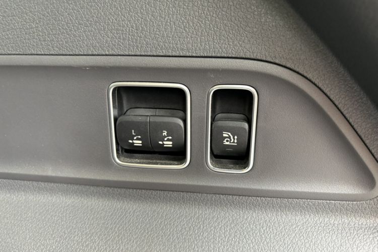 Used Mercedes-Benz GLE 2020 Restyled GLE 350 4MATIC Fashion Edition Interior 15