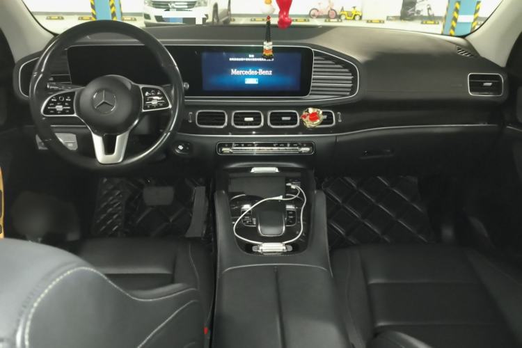 Used Mercedes-Benz GLE 2020 GLE 350 4MATIC Fashion Model Interior 2