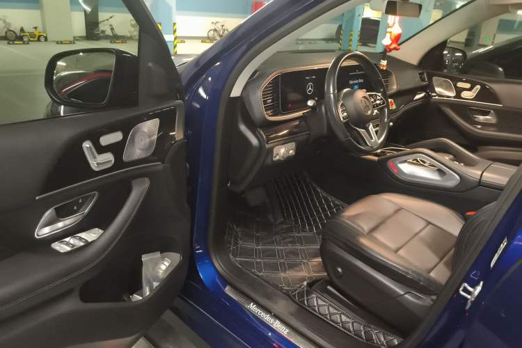 Used Mercedes-Benz GLE 2020 GLE 350 4MATIC Fashion Model Interior 3