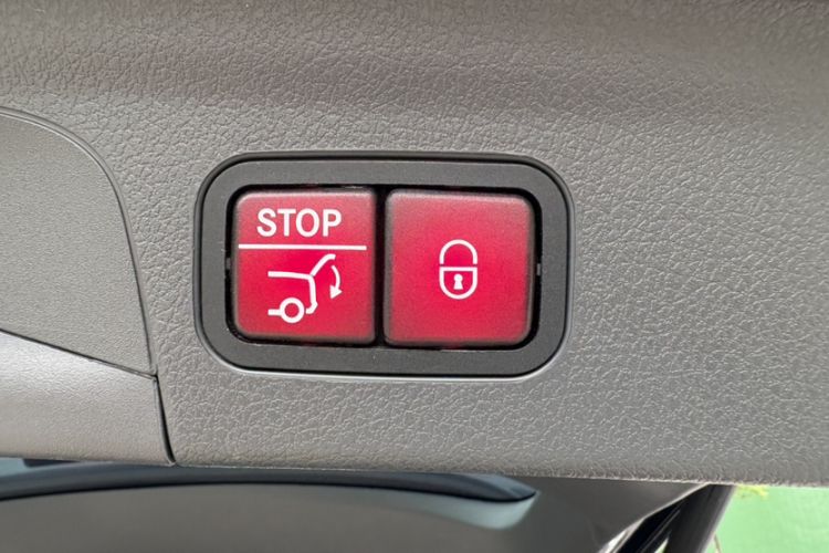 Used Mercedes-Benz GLE 2020 Restyled GLE 350 4MATIC Fashion Edition Interior 3