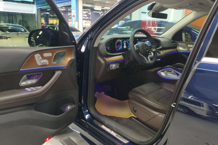 Used Mercedes-Benz GLE 2020 GLE 350 4MATIC Luxury Model Interior 3