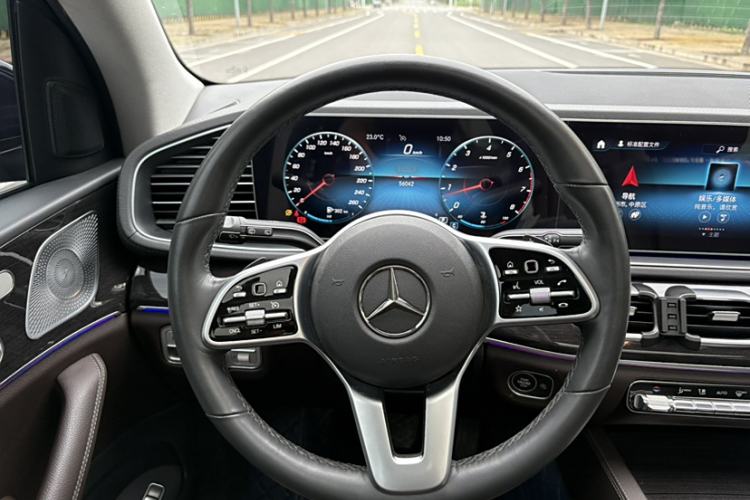 Used Mercedes-Benz GLE 2020 Restyled GLE 350 4MATIC Fashion Edition Interior 6