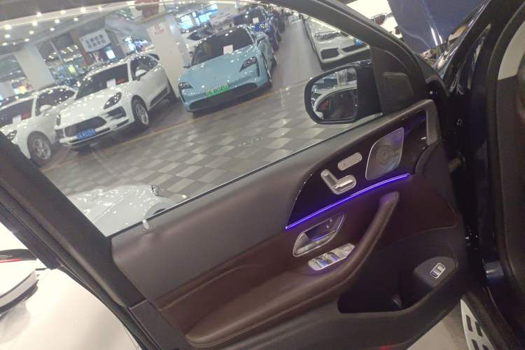 Used Mercedes-Benz GLE 2020 GLE 350 4MATIC Fashion Model Interior 7