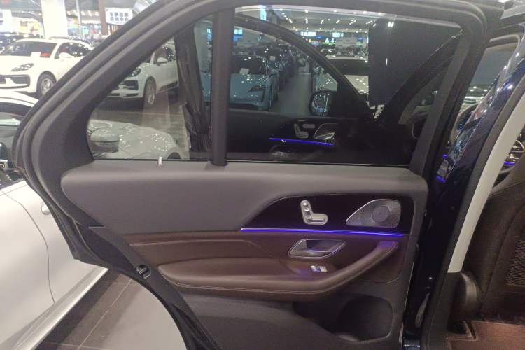 Used Mercedes-Benz GLE 2020 GLE 350 4MATIC Fashion Model Interior 8