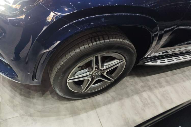 Used Mercedes-Benz GLE 2020 GLE 450 4MATIC Stylish Model Left Front Wheel Hub