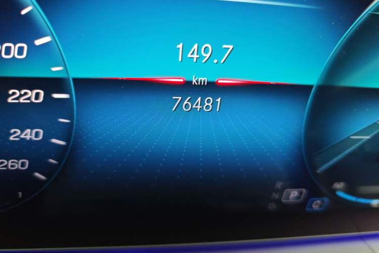Used Mercedes-Benz GLE 2020 Restyled GLE 350 4MATIC Fashion Edition Odometer Close Up
