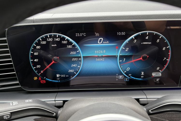 Used Mercedes-Benz GLE 2020 Restyled GLE 350 4MATIC Fashion Edition Odometer Close Up