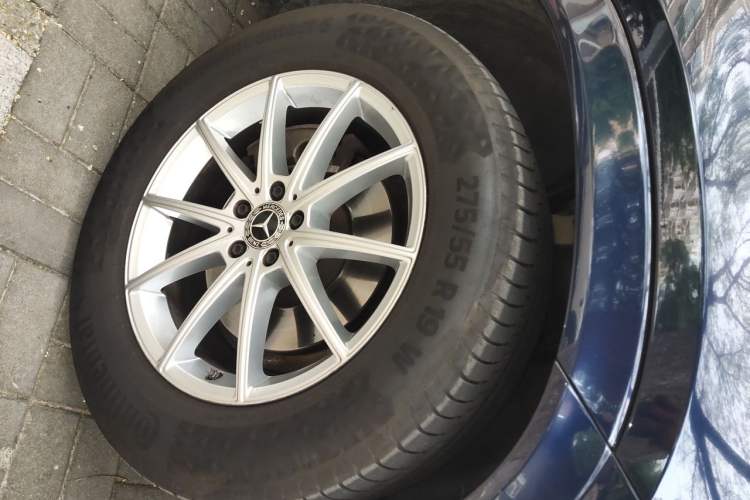 Used Mercedes-Benz GLE 2020 GLE 350 4MATIC Fashion Model Right Front Wheel Hub