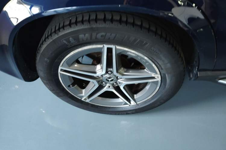 Used Mercedes-Benz GLE 2020 GLE 450 4MATIC Stylish Model Right Rear Wheel Hub