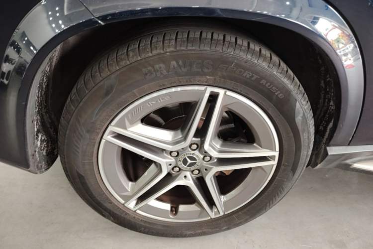 Used Mercedes-Benz GLE 2020 GLE 450 4MATIC Stylish Model Right Rear Wheel Hub