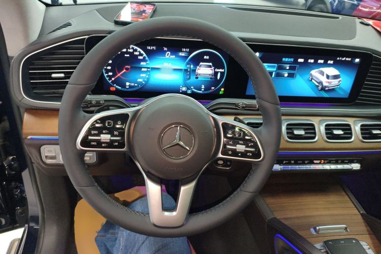 Used Mercedes-Benz GLE 2020 GLE 350 4MATIC Luxury Model Steering Wheel