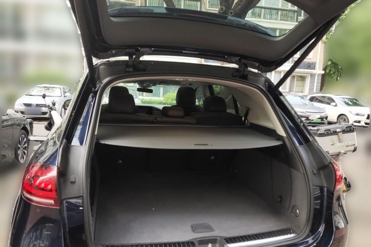 Used Mercedes-Benz GLE 2020 GLE 350 4MATIC Fashion Model Trunk