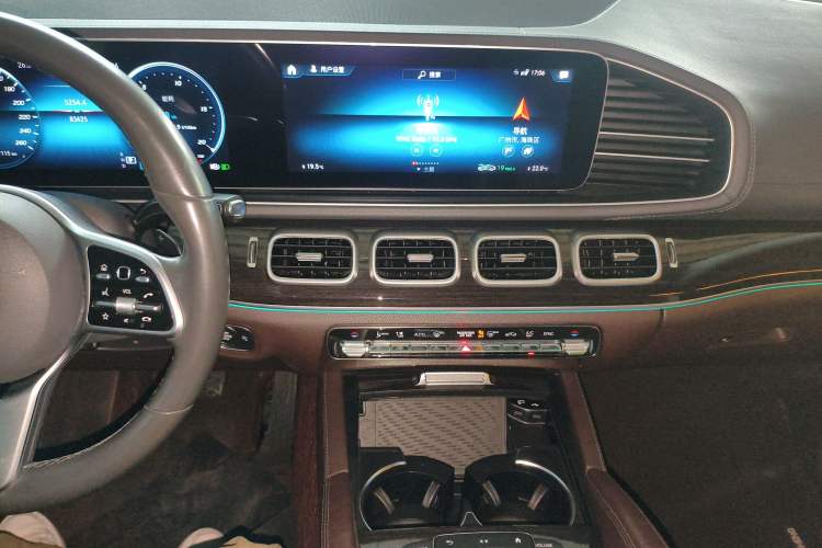 Used Mercedes-Benz GLE 2020 Restyled GLE 350 4MATIC Fashion Edition Special Version Audio And AC Panel
