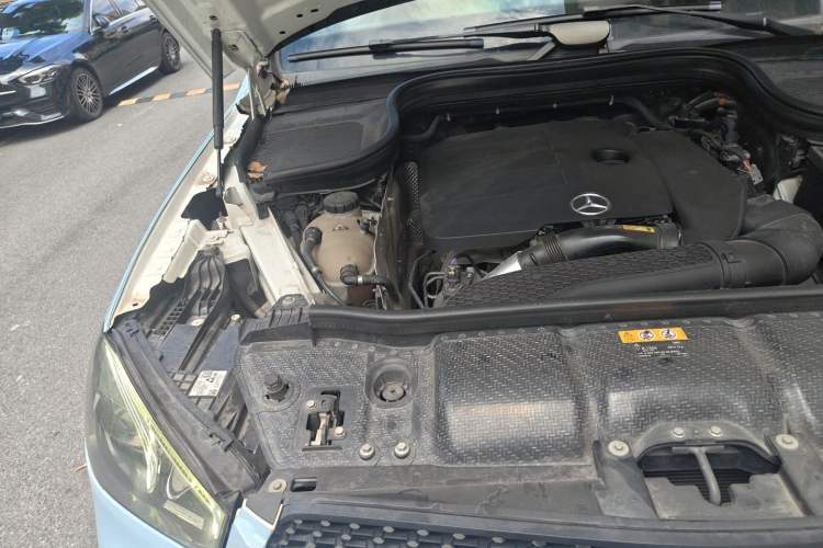Used Mercedes-Benz GLE 2020 GLE 350 4MATIC Fashion Model Engine Bay Right