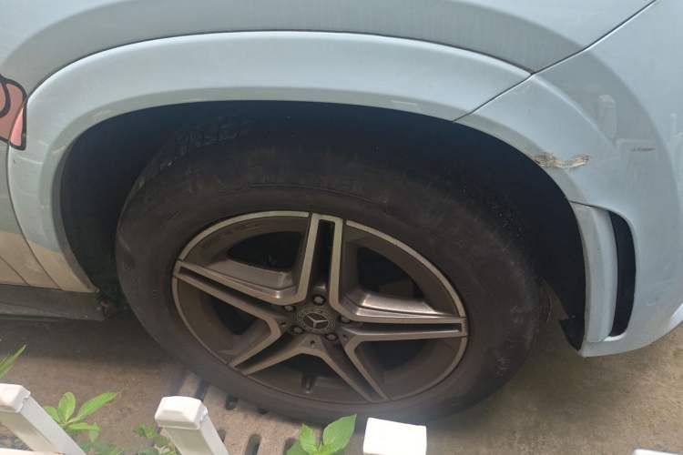 Used Mercedes-Benz GLE 2020 GLE 350 4MATIC Fashion Model Right Front Wheel Hub