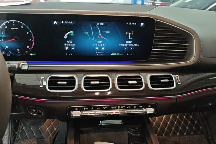 Used Mercedes-Benz GLE 2020 Restyled GLE 350 4MATIC Fashion Edition Audio And AC Panel