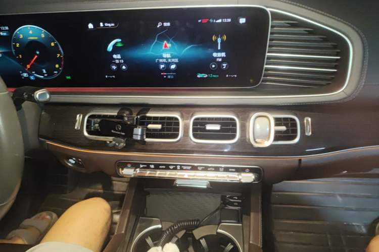 Used Mercedes-Benz GLE 2020 Restyled GLE 350 4MATIC Fashion Edition Special Version Audio And AC Panel