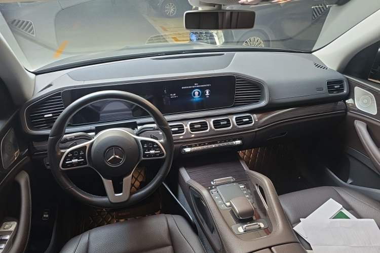 Used Mercedes-Benz GLE 2020 Restyled GLE 350 4MATIC Fashion Edition Center Console