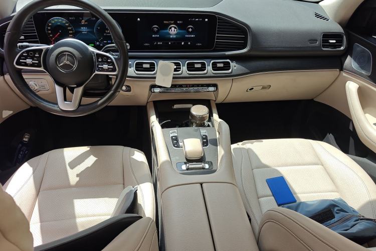 Used Mercedes-Benz GLE 2020 GLE 450 4MATIC Stylish Model Center Console