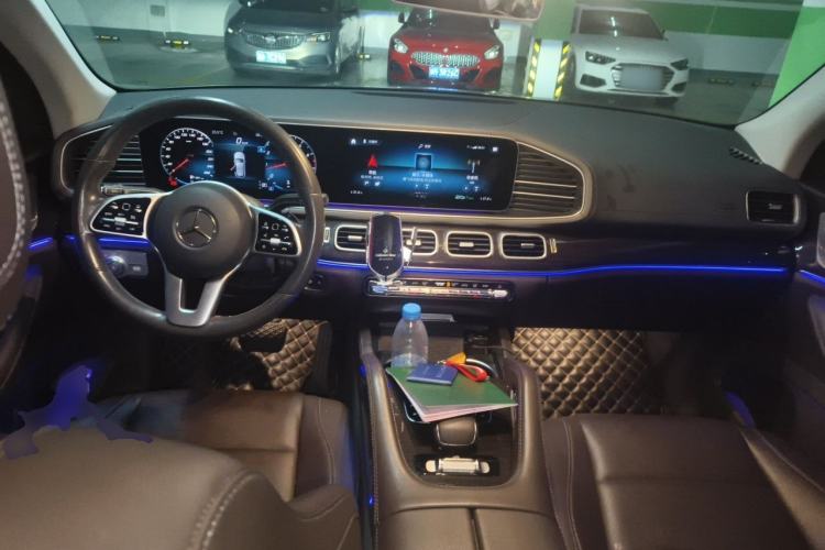 Used Mercedes-Benz GLE 2020 Restyled GLE 350 4MATIC Fashion Edition Center Console