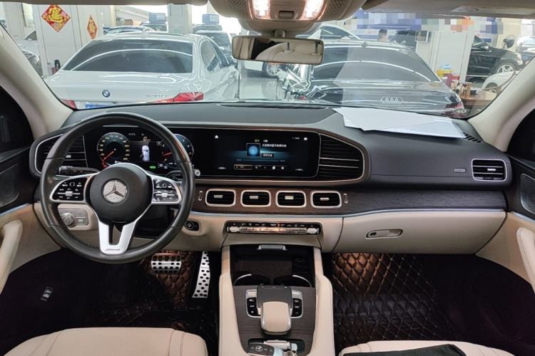 Used Mercedes-Benz GLE 2020 GLE 450 4MATIC Stylish Model Center Console