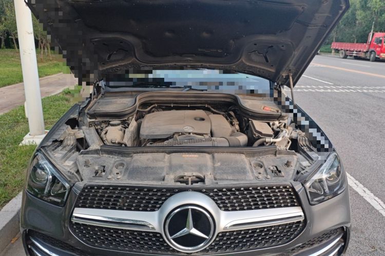 Used Mercedes-Benz GLE 2020 GLE 350 4MATIC Luxury Model Engine Bay
